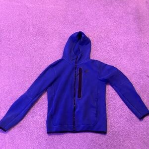blue nike tech fleece